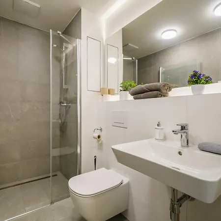 Apartman Street Center